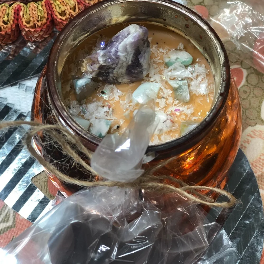 SOLD👻REIKI GHOST triple layered wax melt Hallows Heals Candles - Picture 5 of 5
